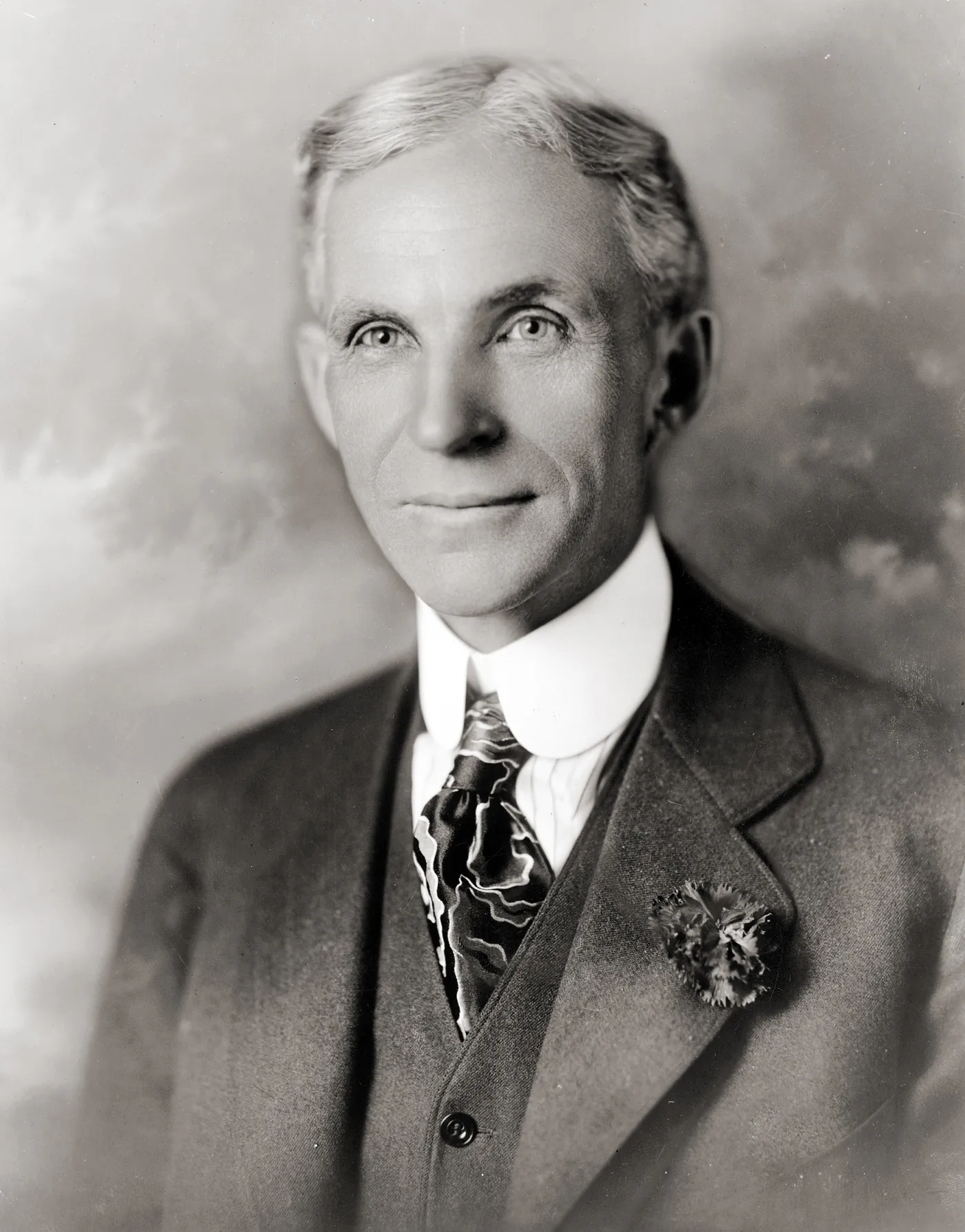 1053133-henry-ford-1919.jpg