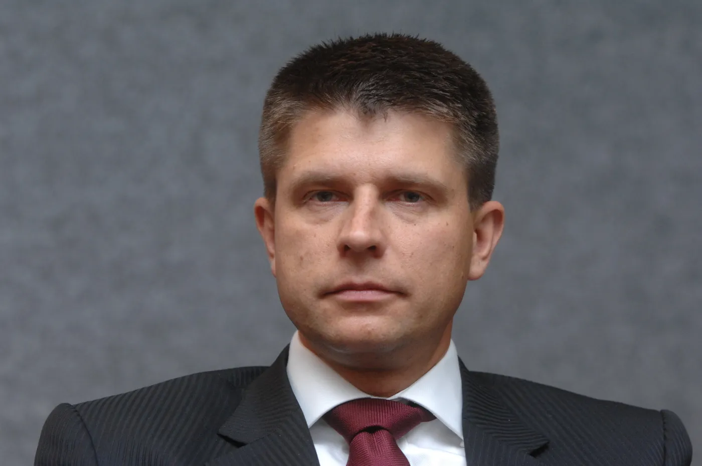 Petru: Choć wszyscy pytają, kiedy będzie kryzys, na razie go nie ma