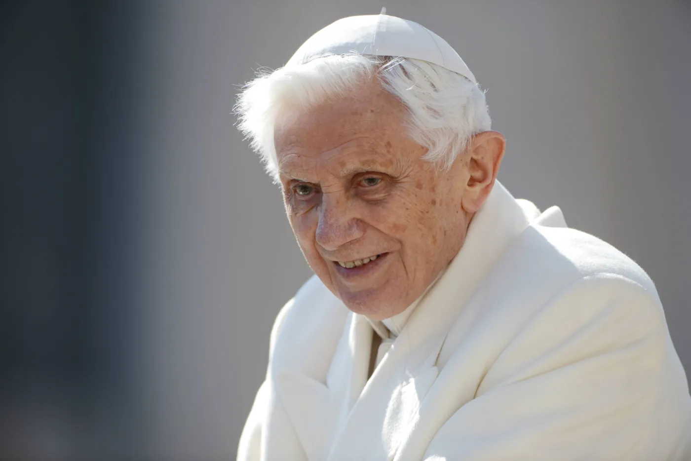 1249735-benedyktem-xvi.jpg