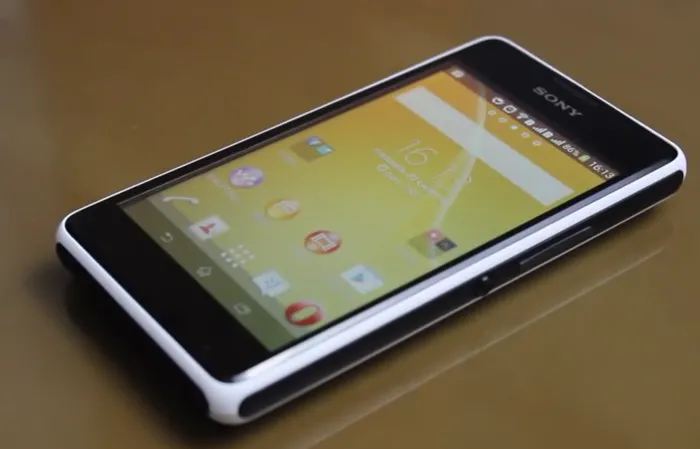 Sony XPeria E1, cena ok. 300 zł