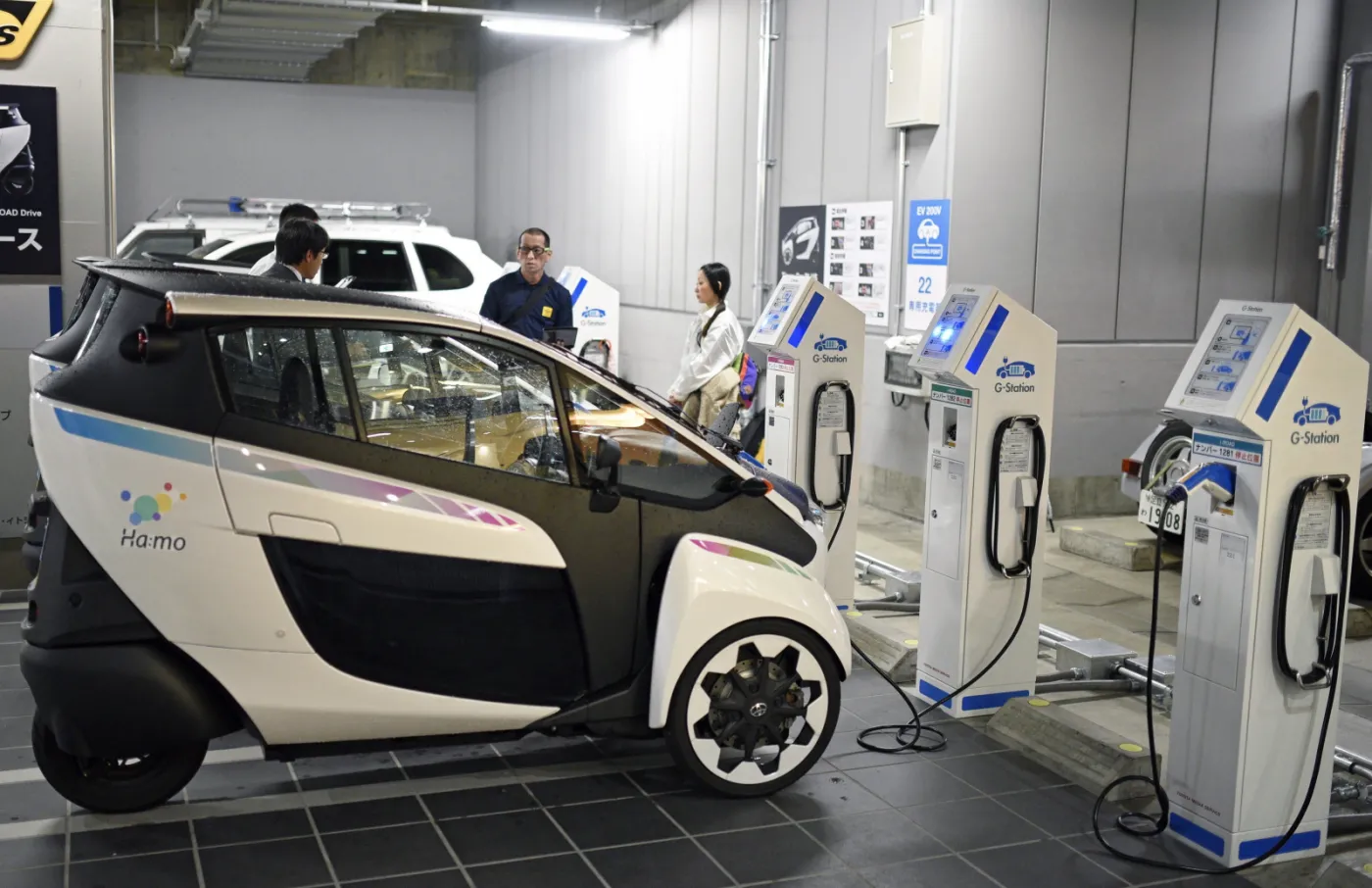 Elektryczna rewolucja w Tokio. Toyota testuje miejski samochód i-Road