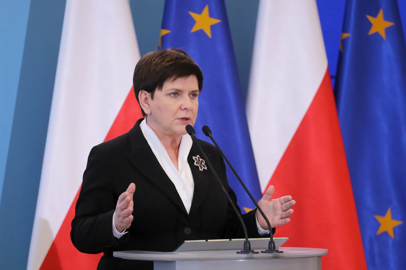 Szydło: "Zapraszamy do podpisania porozumienia i do rozmowy przy okrągłym stole"