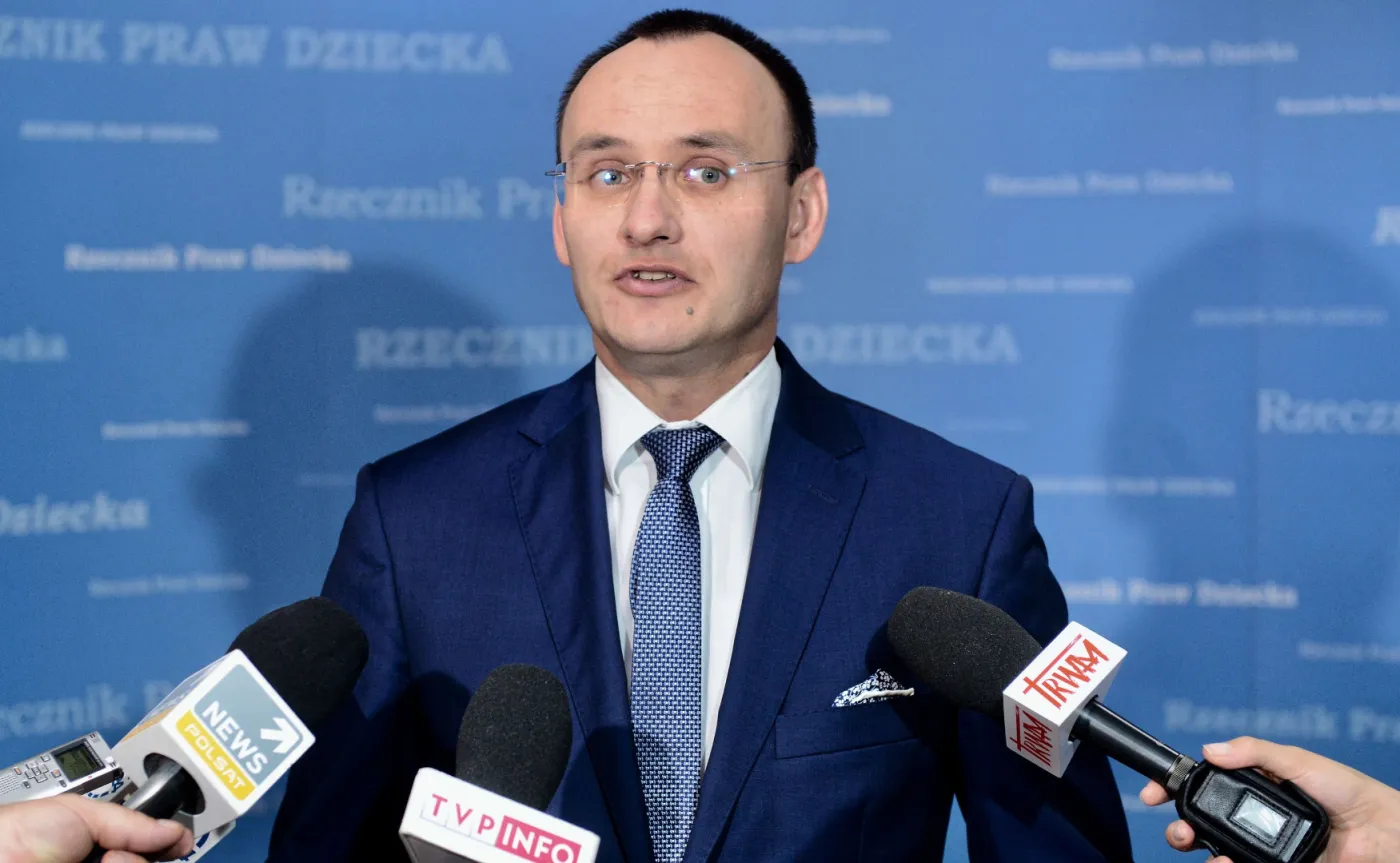 Pawlak: Nigdy nie powiedziałem, że można dawać dzieciom klapsy