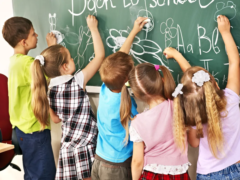 Koronawirus: zasiłki, zwolnienia, zamknięte szkoły. Oto najważniejsze pytania i odpowiedzi