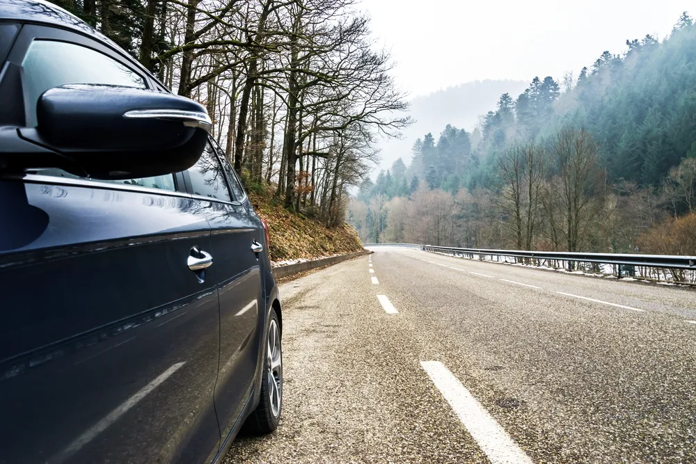 Pojedziemy drożej na cmentarze? Na Święto Zmarłych możliwy wzrost cen paliw