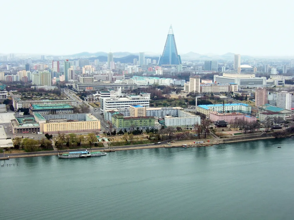 Korea Północna otwiera reaktory Jongbion