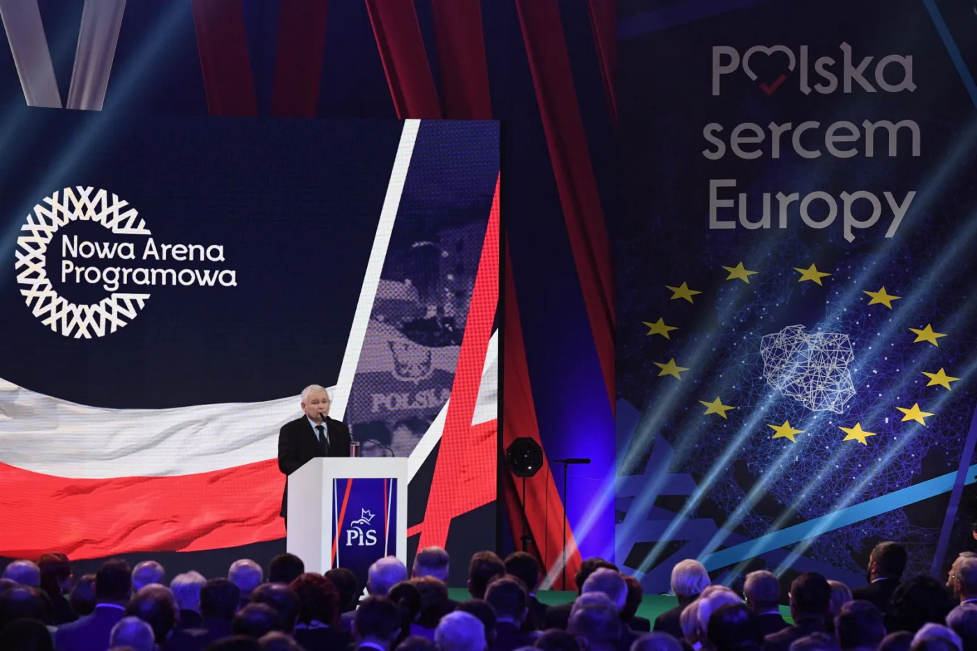 PiS zwiększa program socjalny. 500+ od pierwszego dziecka, "trzynastka" dla emerytów