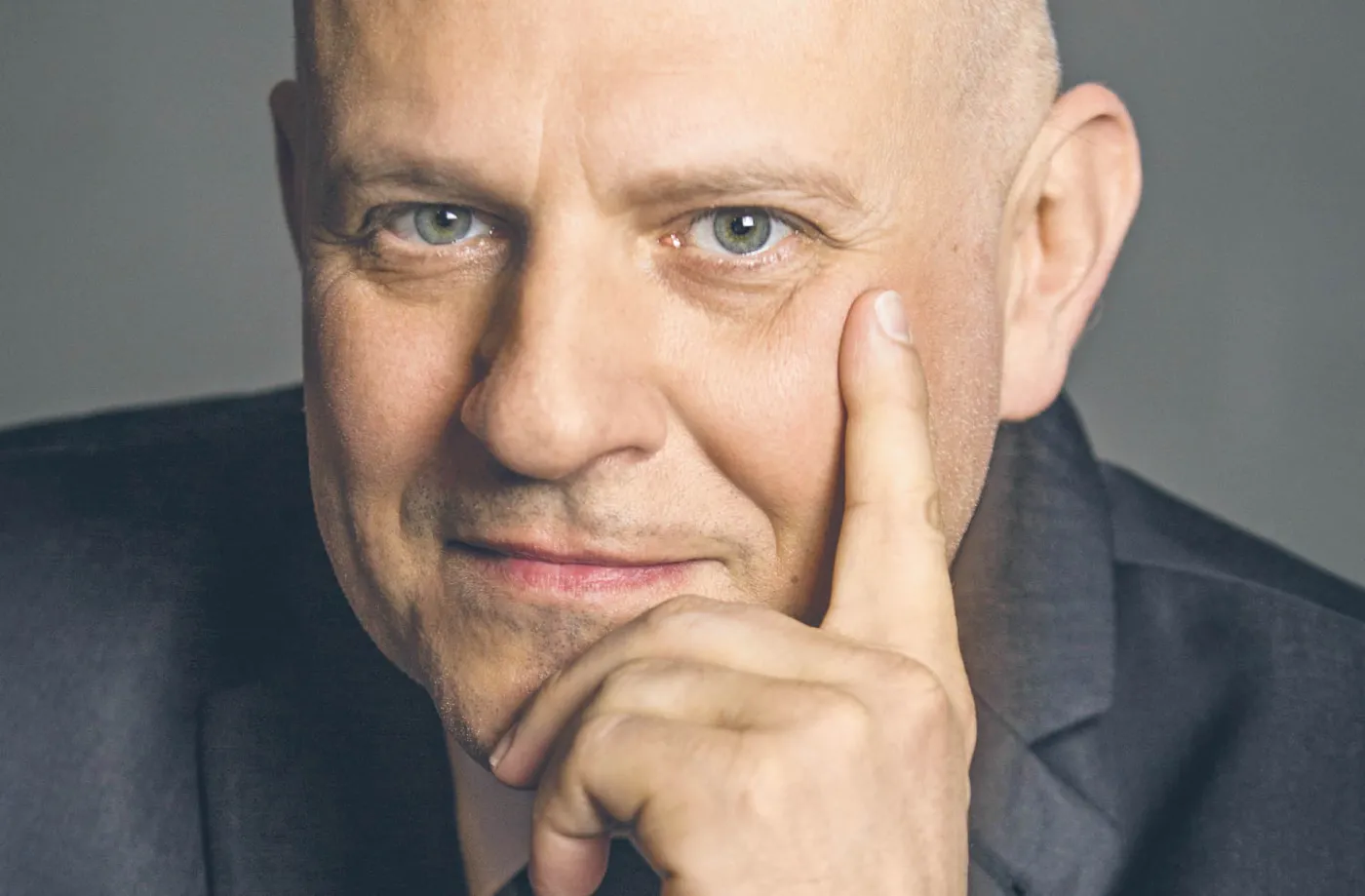 publicysta ekonomiczny,  prezes Fundacji Przyjazny Kraj