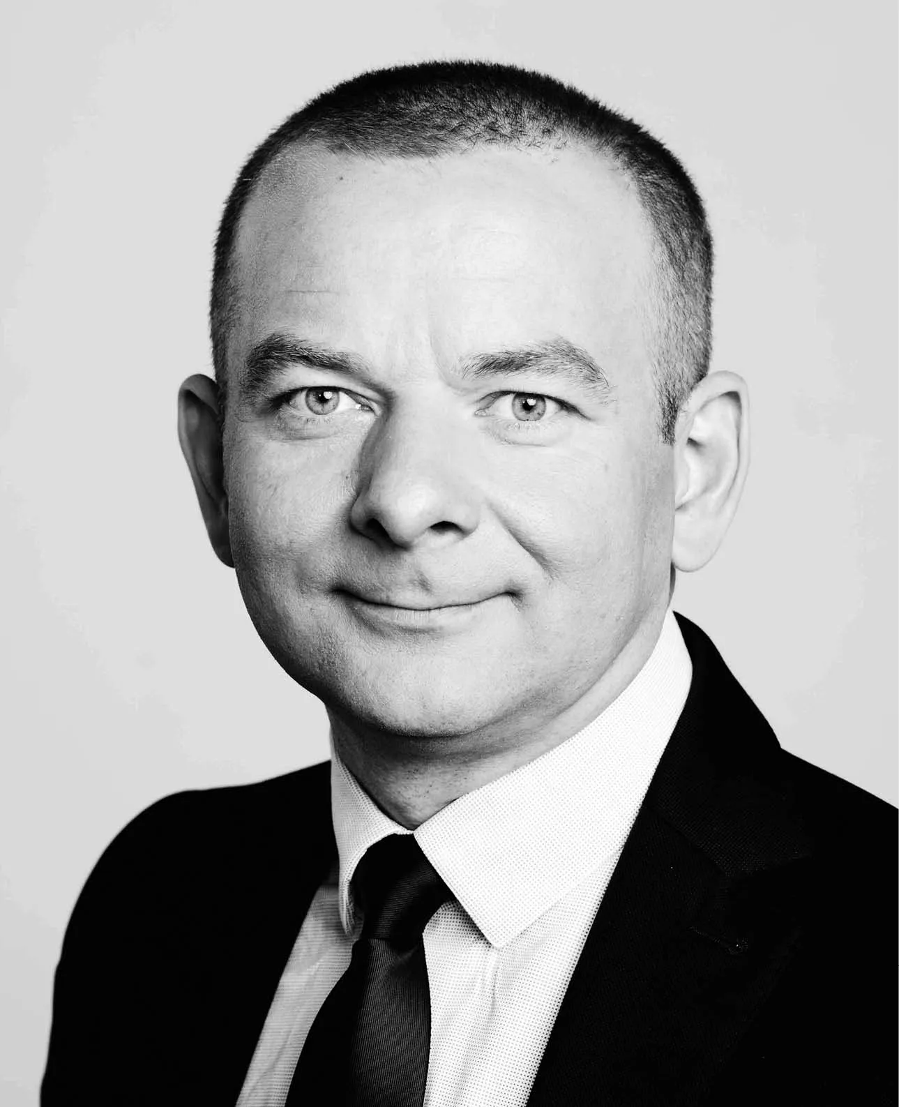 partner w EY, specjalizujący się w outsourcingu podatkowym i księgowym oraz informatyzacji i automatyzacji