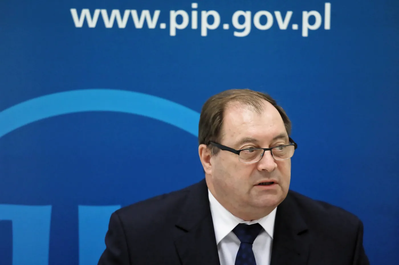 Przyznał sobie 20 tys. zł nagrody za "osiągnięcia". Teraz podał się do dymisji