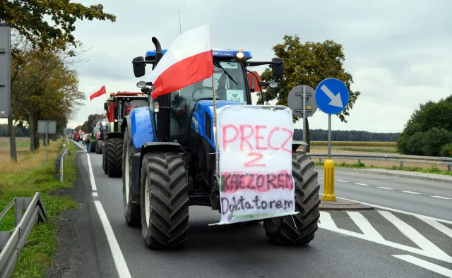 Protest rolników w Warszawie. Taksówkarze blokują ulice na znak solidarności