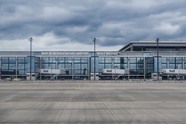 Zamiast 2 mld, zapłacili 5 mld euro. Berlin Brandenburg - kłopotliwe lotnisko Niemiec