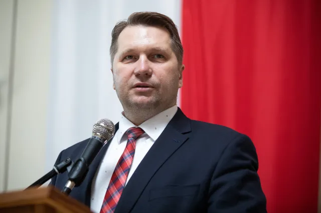 Czarnek o przedmiocie Biznes i zarządzanie: Ma ułatwić podjęcie decyzji o zakładaniu firmy