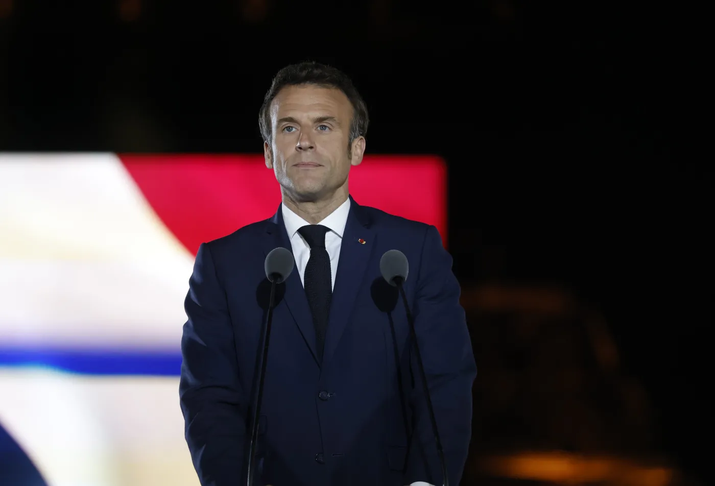 Macron: Staniemy się wielkim narodem ekologii