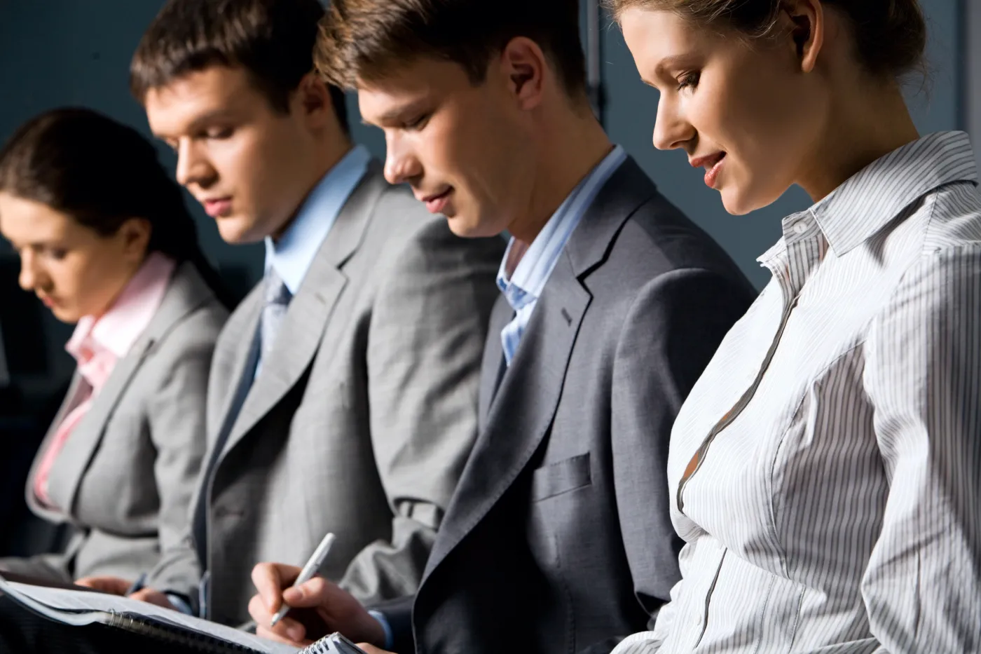 Deloitte: Rosnące koszty życia największym problemem dla blisko połowy zoomerów i millenialsów