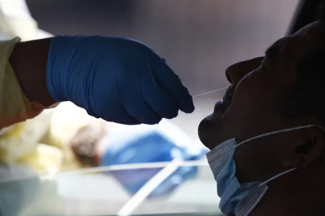 BA.2.75 niepokoi naukowców. Nowa mutacja Covid-19 jest już w Europie