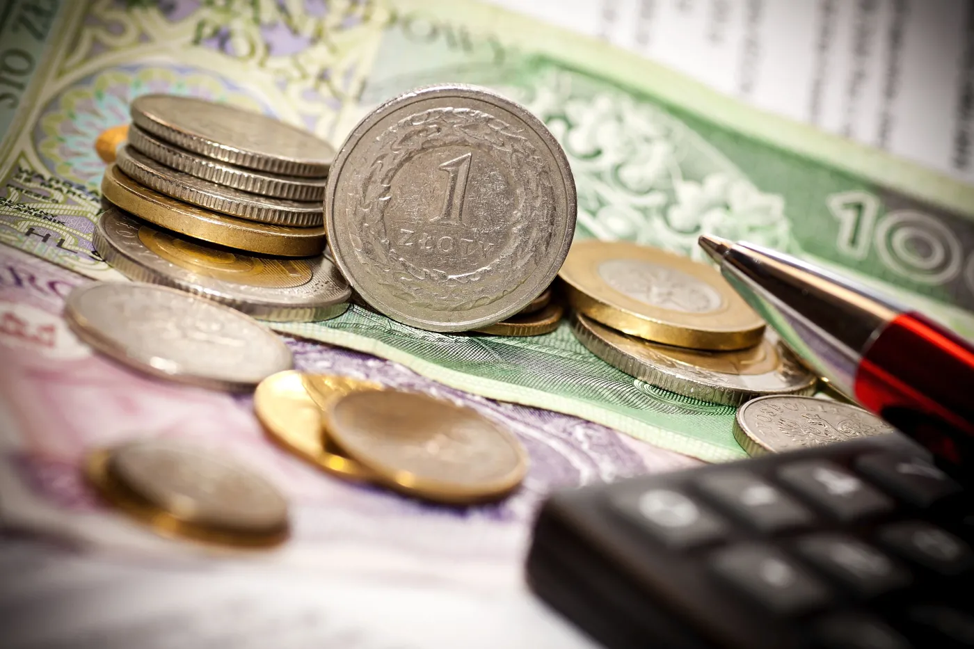 GUS: W czerwcu płace wzrosły o 13 proc. r: r. Zatrudnienie zwiększyło się o 2,2 proc.