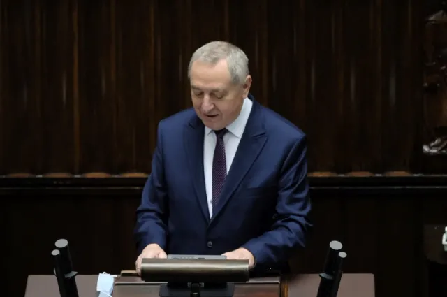 Dymisja ministra rolnictwa Henryka Kowalczyka. Powodem brak ochrony rolników przez UE