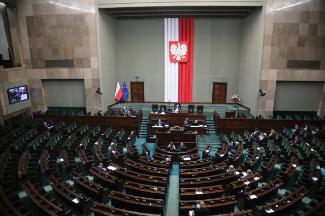 Czternasta emerytura dla 9,1 mln osób. Sejm uchwalił ustawę