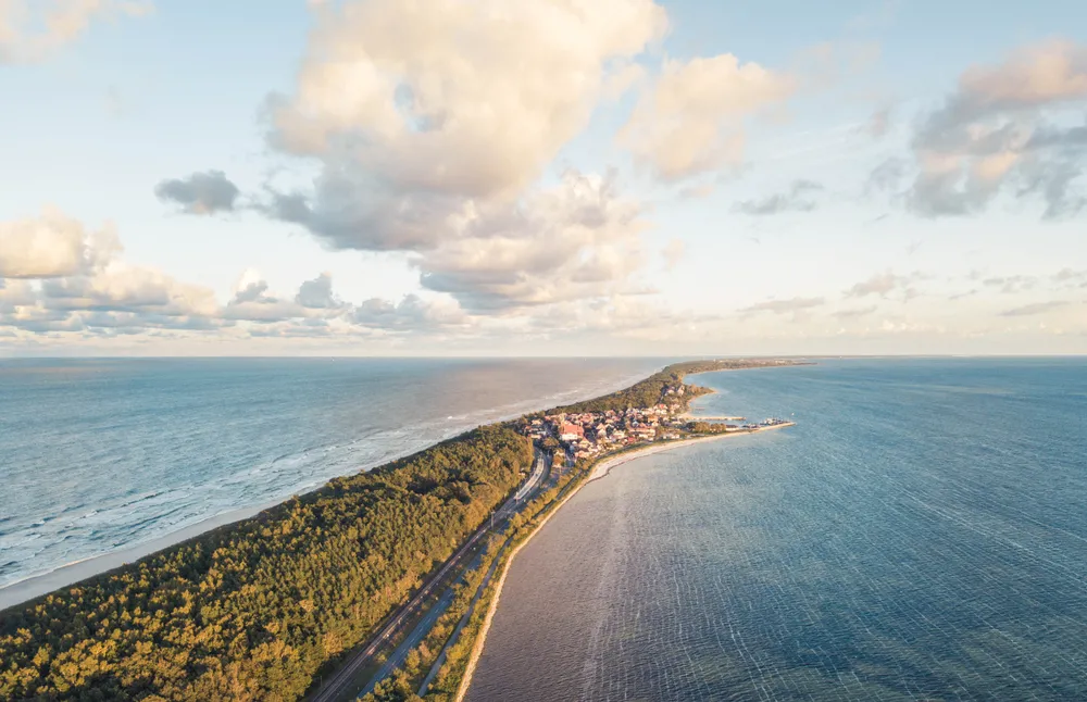 Protest armatorów rekreacyjnych spowodował utrudnienia w ruchu w drodze na Hel