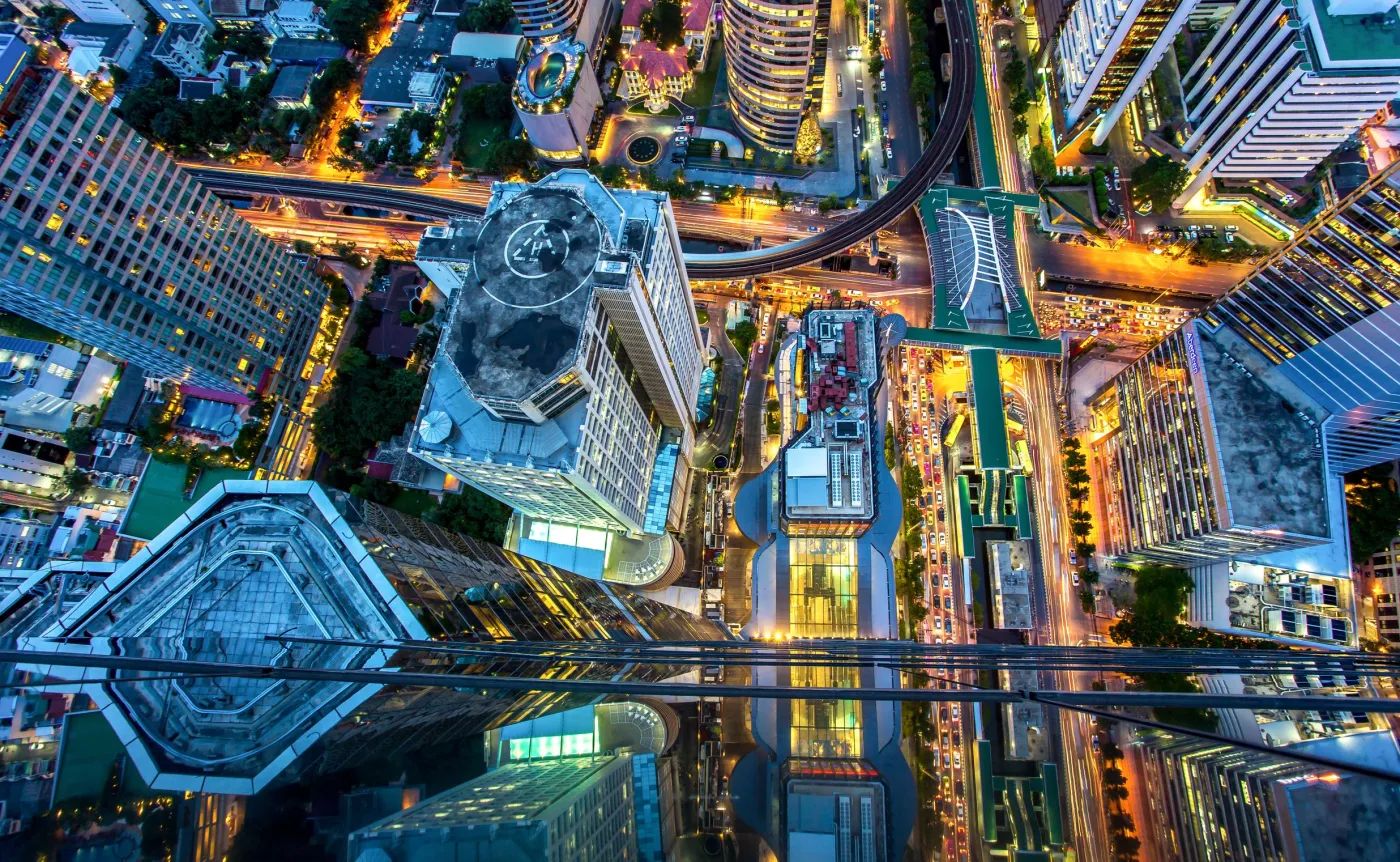 Szpitale w Tajlandii są przeciążone. Ciała ofiar Covid-19 przechowuje się w kontenerach-chłodniach