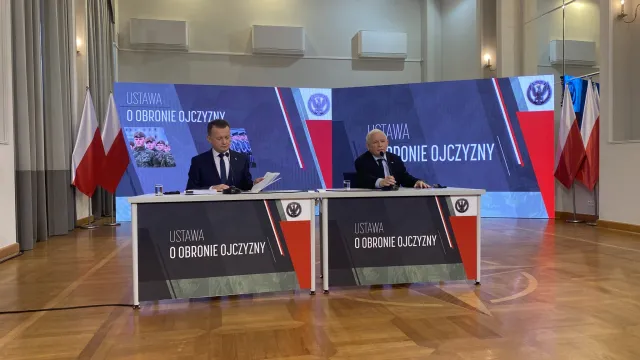 Opozycja krytykuje założenia ustawy o obronie ojczyzny