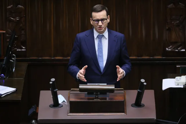Premier: Tarcza antyinflacyjna da 200-300 zł miesięcznie oszczędności dla przeciętnej polskiej rodziny