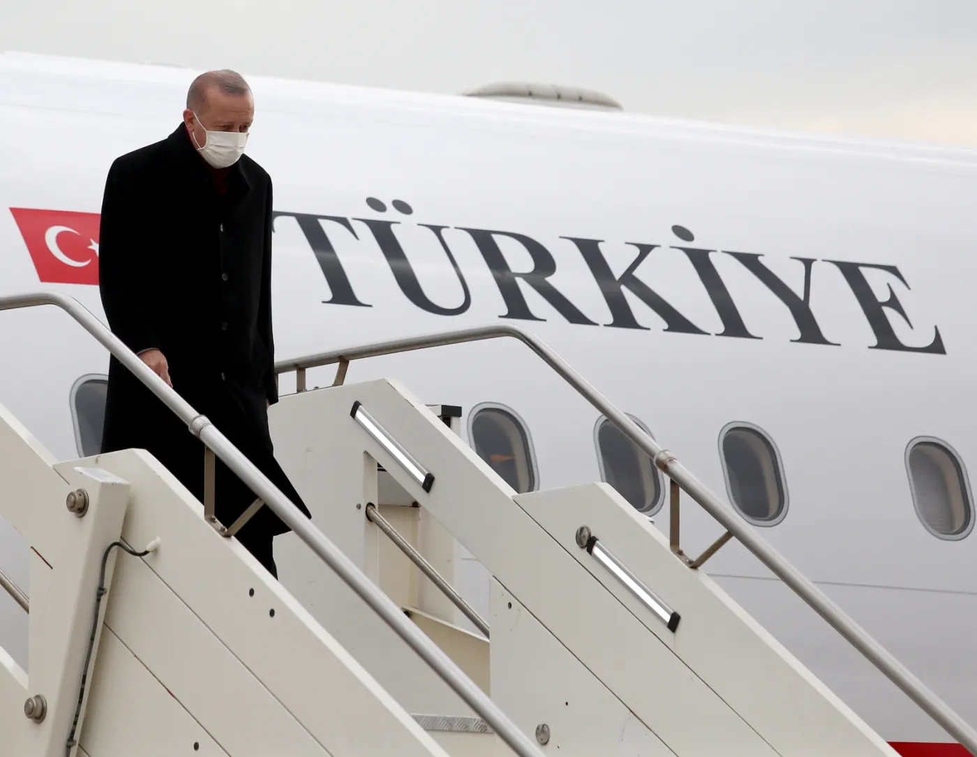 Erdogan wzywa obywateli do wymiany oszczędności w obcych walutach na liry