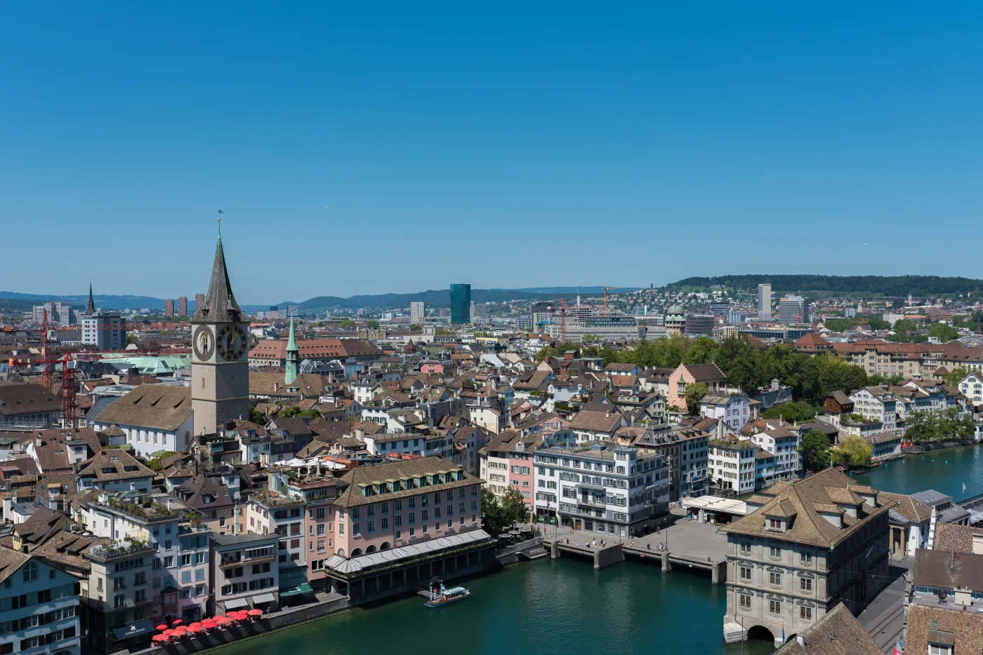 Praca w Szwajcarii. Ile można zarobić w tym kraju? [STAWKI]