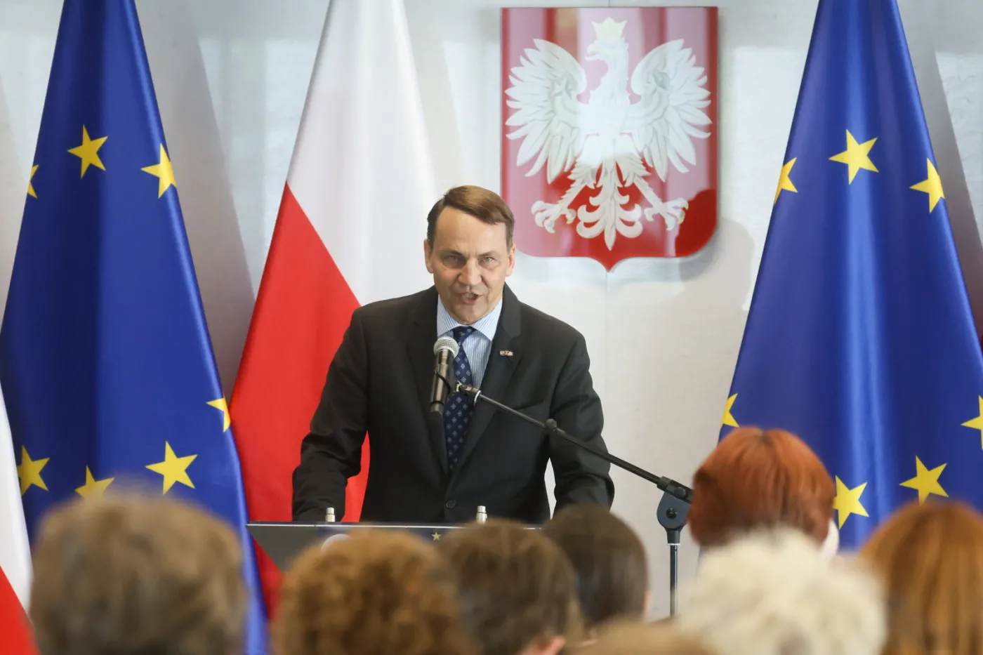 Sikorski o śmierci żołnierza na granicy: Obiecuję, że władze białoruskie poniosą za to konsekwencje