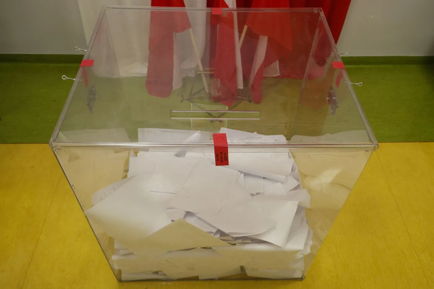 Pijany mąż zaufania w komisji wyborczej. Miał ponad 2 promile alkoholu