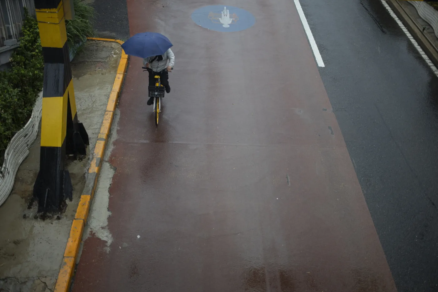 Beijing issues orange rainstorm alert
