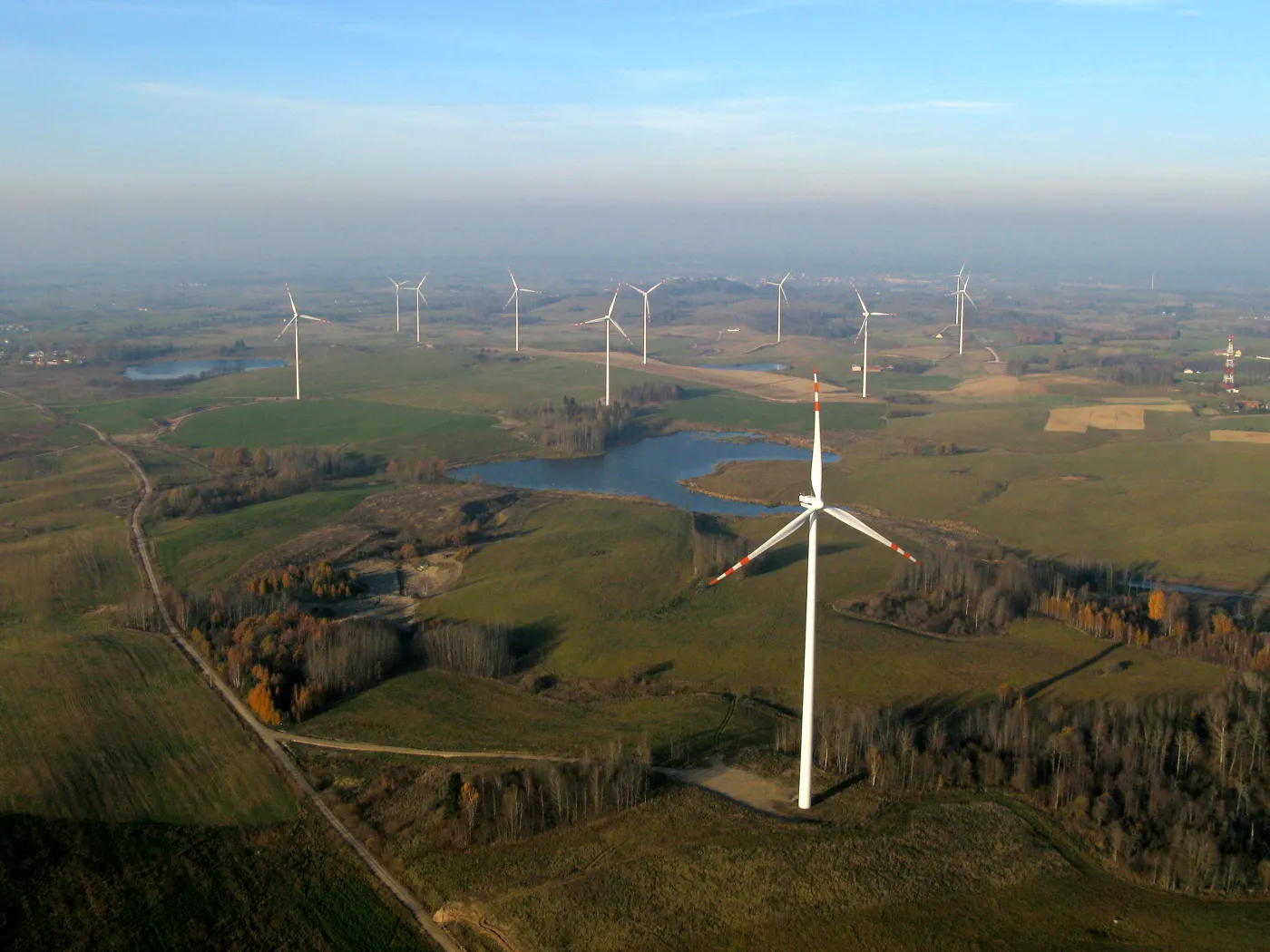 Ministerstwo klimatu określiło nowy poziom obowiązku OZE na 2025 rok. Producentów zielonej energii czekają dramatyczne zmiany