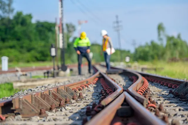 Rozkład jazdy pociągów dla całego kraju? "Trwają prace"