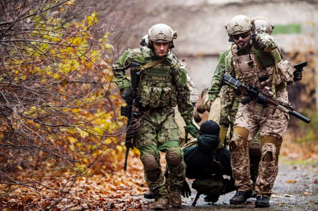 NATO po cichu szykuje ewakuację. Ranni na wojnie z Rosją nie zostaną w Polsce