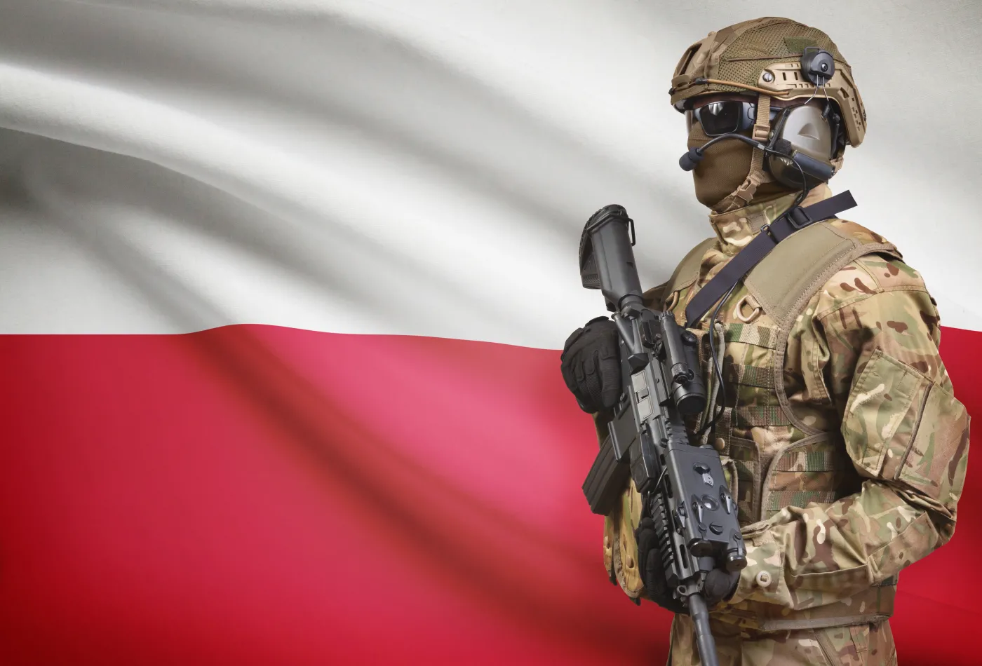 żołnierz polski wojsko hełm flaga karabinek