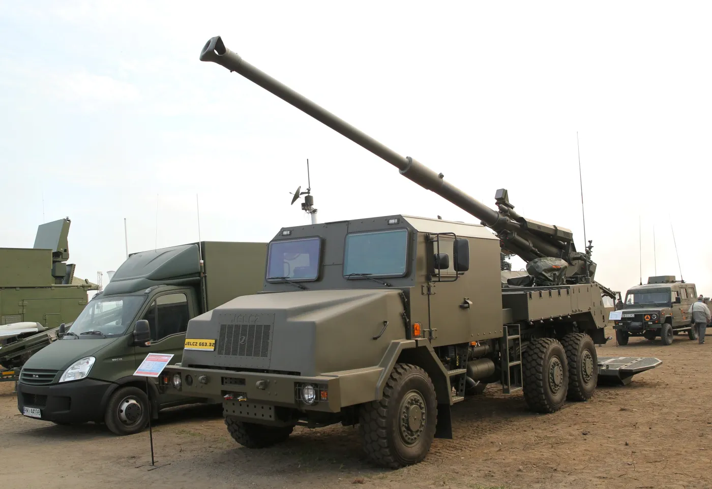 Wojsko bez polskiego działa. Generał straszy kryminałem