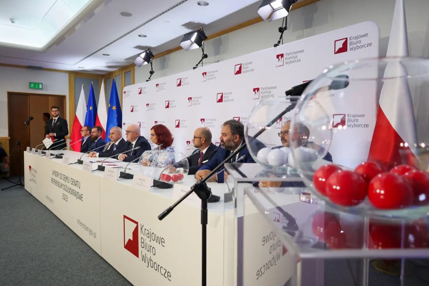 Numery list wyborczych rozlosowane. PKW przydzieliło komitety wyborcze