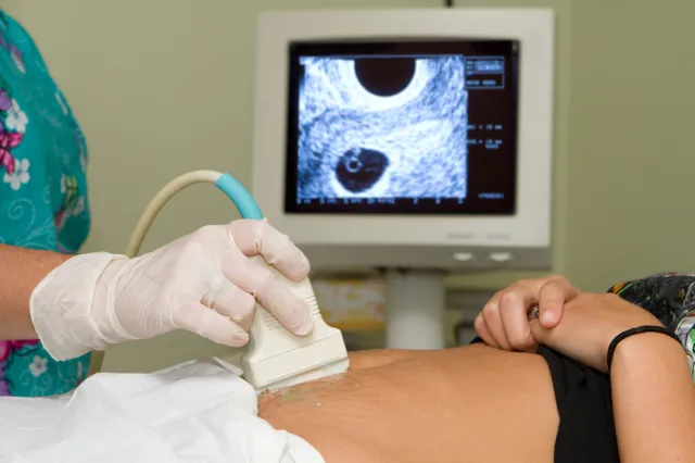 Dr Kretowicz o aborcji: Nie jestem Bogiem, jestem lekarzem. Nie zajmuję się ludzkim sumieniem [WYWIAD]