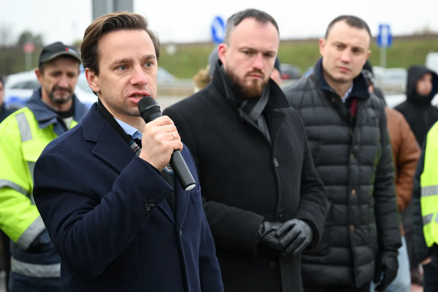 Bosak: Przewoźnicy i rolnicy zostali zdradzeni przez rząd