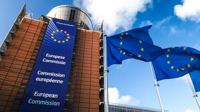 Cios za cios. Unia Europejska nakłada odwetowe cła na USA