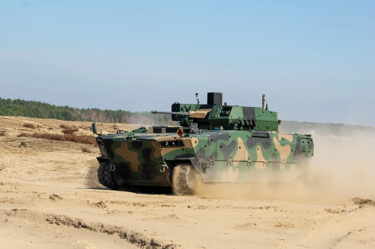 Radiostacje z USA zamiast polskich? Dziwne tłumaczenie MON. Eksperci oburzeni