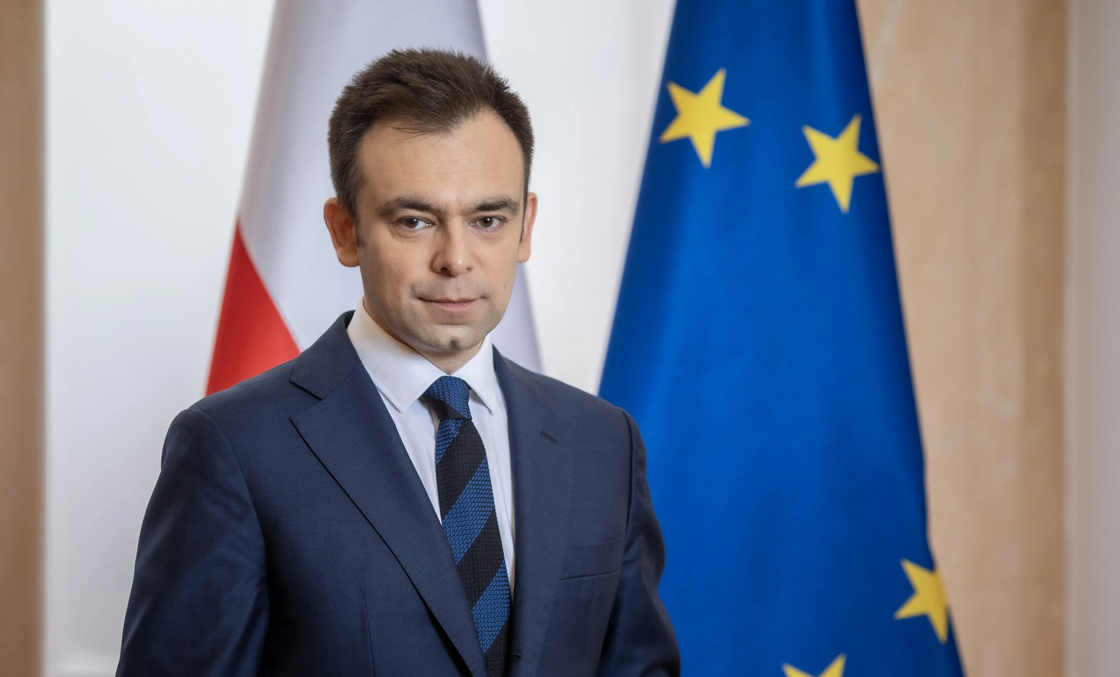 Domański o przyszłości tańszego paliwa w programie CPN: „Za wcześnie na koniec”