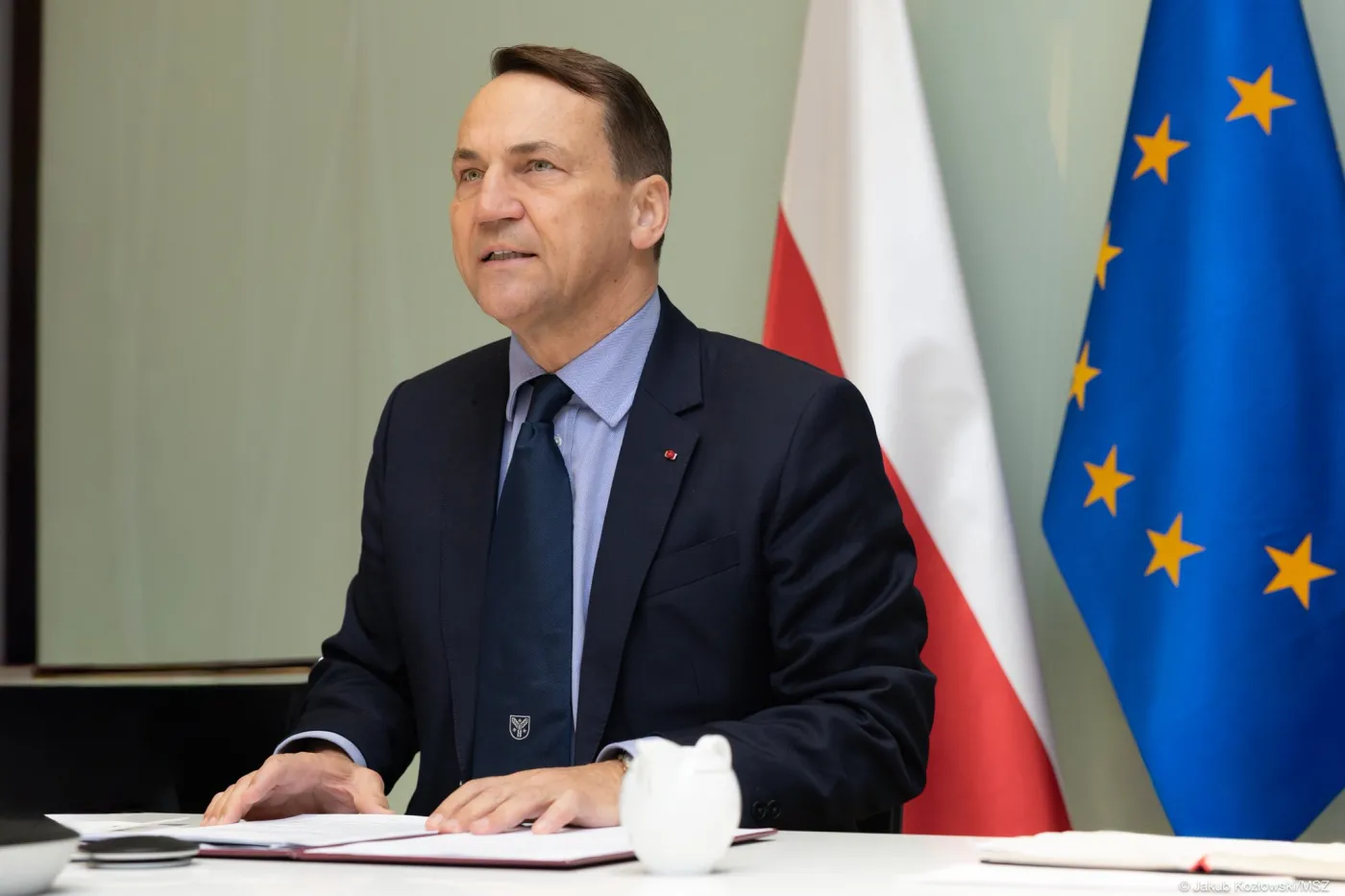 Musk kontra Sikorski. "Śliniący się imbecyl" i wojna o Starlinki nad Ukrainą