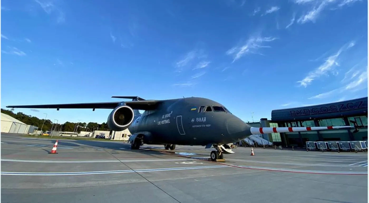 Rosjanie odnaleźli ukraiński An-178... w Dęblinie. Co to za samolot i co tam robi?