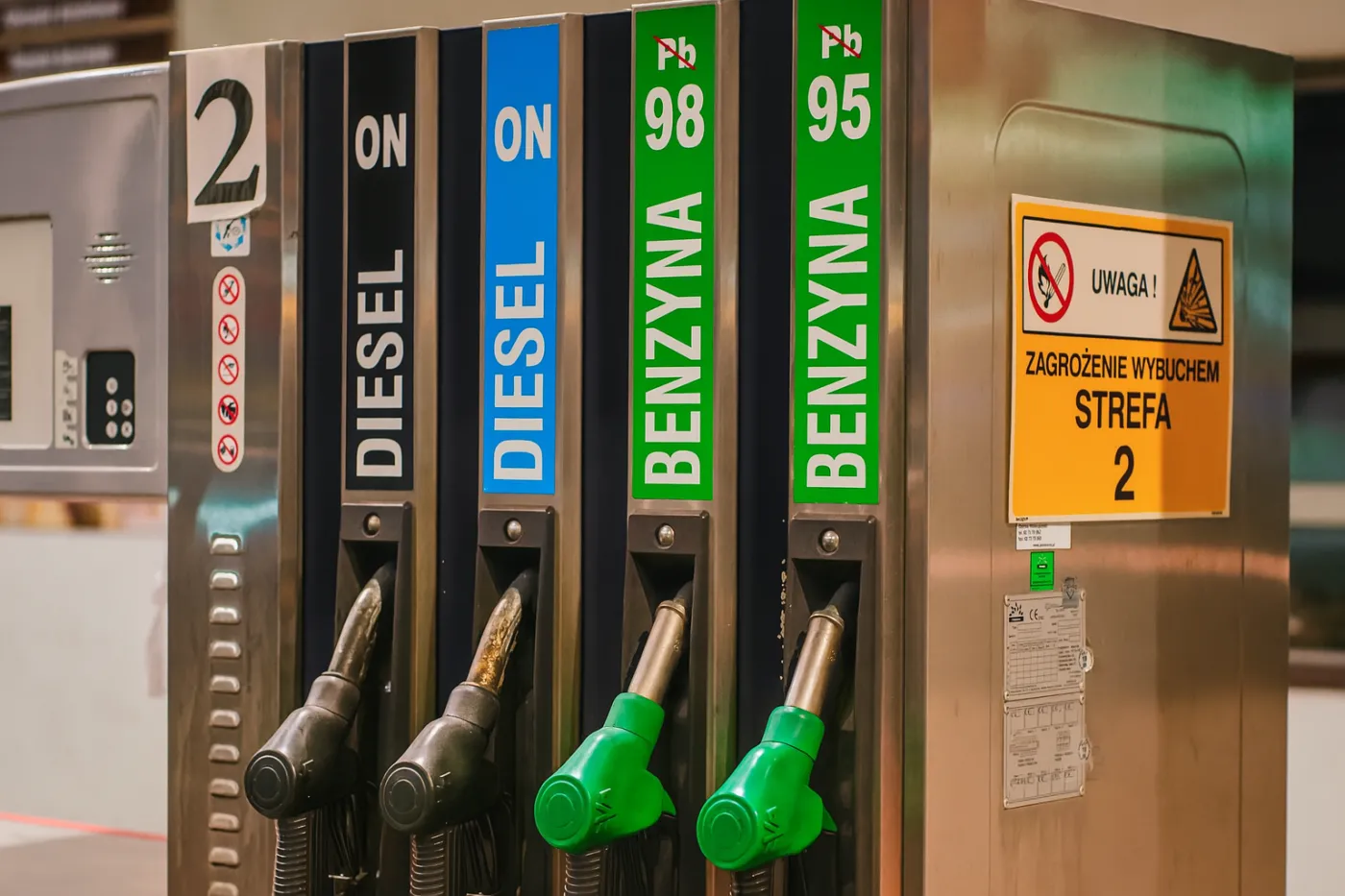 Benzyna - 10,61 [zł/l], olej napędowy - 11,37 [zł/l], LPG - 7,30 [zł/l]. Nadchodzą kosmiczne ceny paliw?