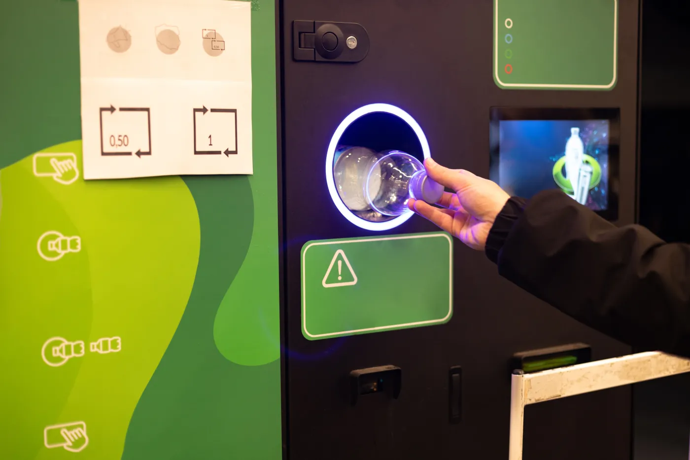 Wyrzucasz butelki do butelkomatu? Możesz spodziewać się wyższego rachunku za śmieci