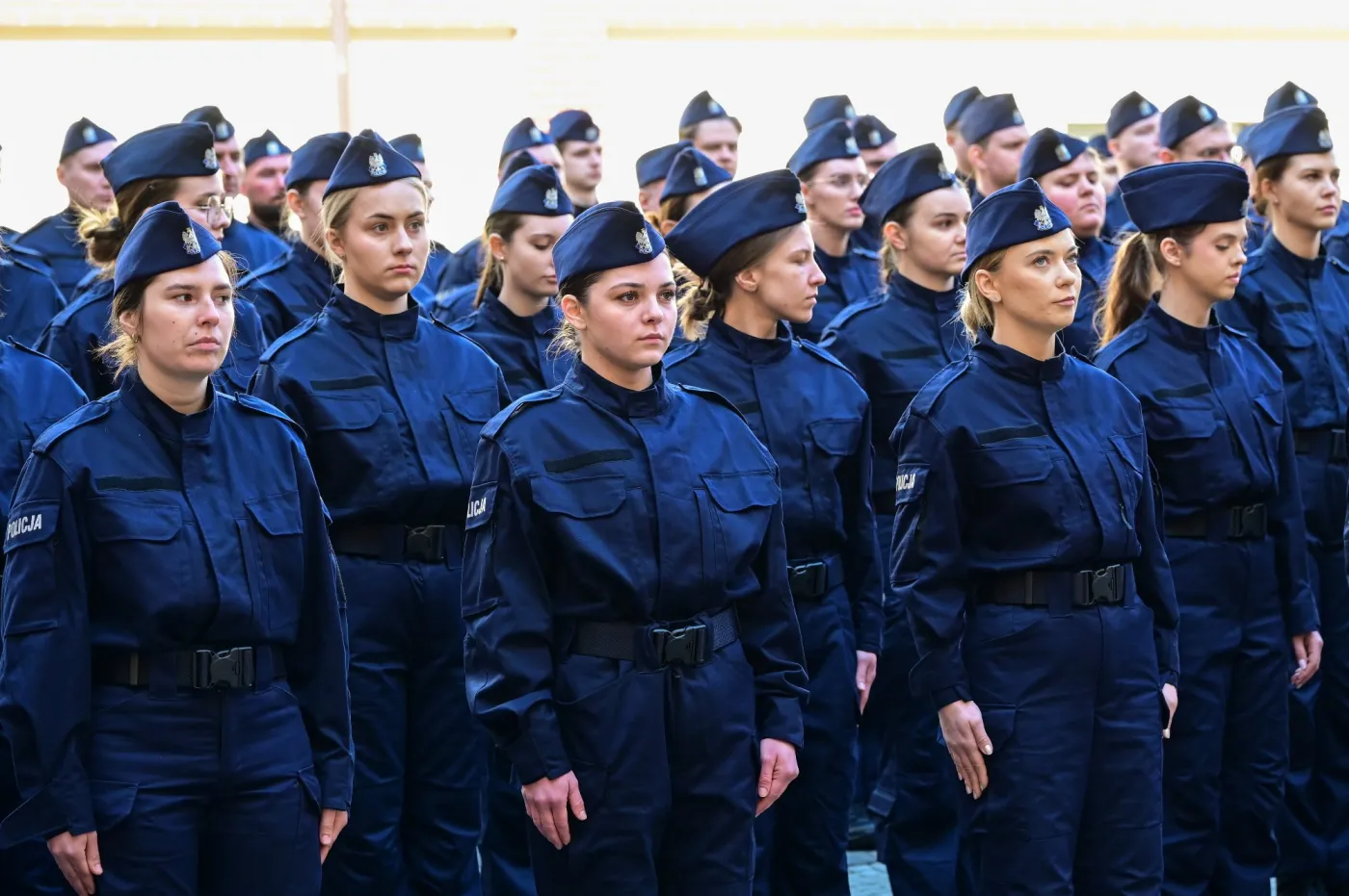 Jakie choroby i ułomności wykluczają pracę w policji? Oto lista