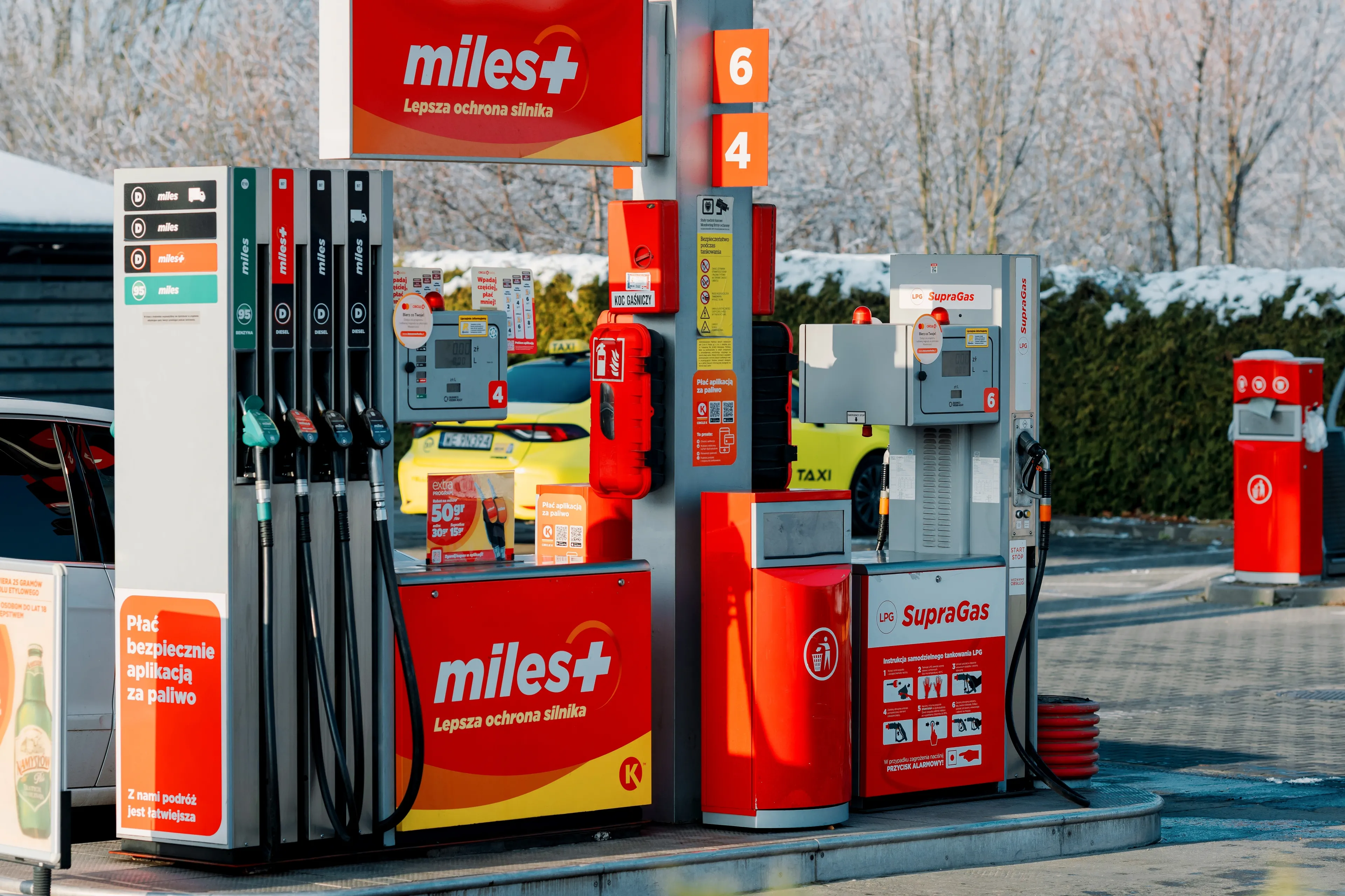 Diesel drożeje szybciej niż benzyna. Do jakiego poziomu mogą dojść ceny, gdy presja się utrzyma?