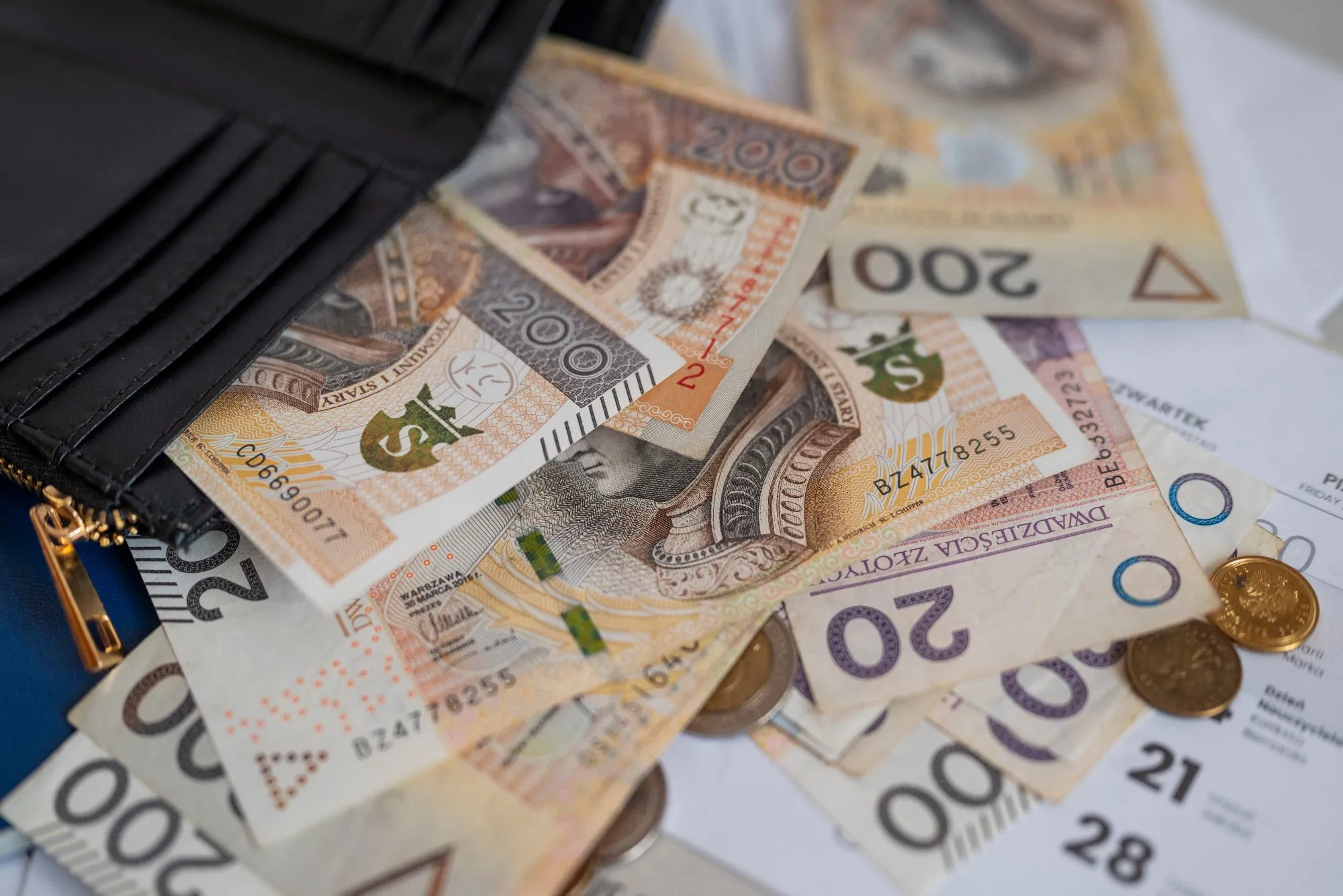 Czy warto wielokrotnie wypłacać środki z PPK przed 60. rokiem życia? Oto ile można stracić